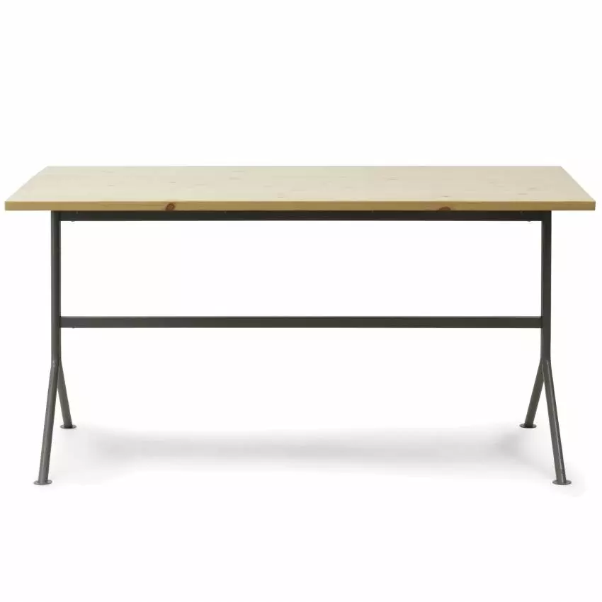 Table de bureau KIP / Piétement métal noir / Plateau en bois de pin / Normann Copenhagen